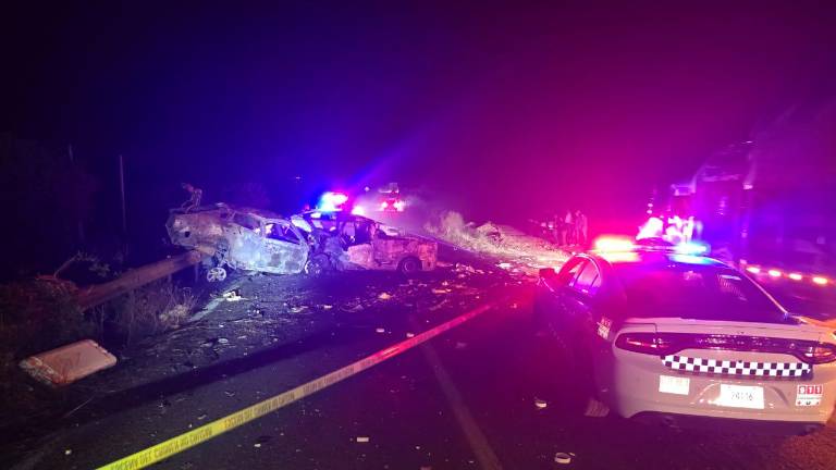 El accidente, ocurrido en la curva cercana a Los Otates, en Rosario, dejó a dos conductores de vehículos y un motociclista fallecidos.