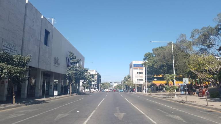 La Avenida Álvaro Obregón fue cerrada este domingo debido a la celebración de la edición 23 del Maratón Internacional de Culiacán.