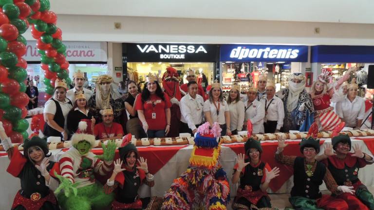 Casa Ley lo hace de nuevo, comparte su tradicional Rosca de Reyes.