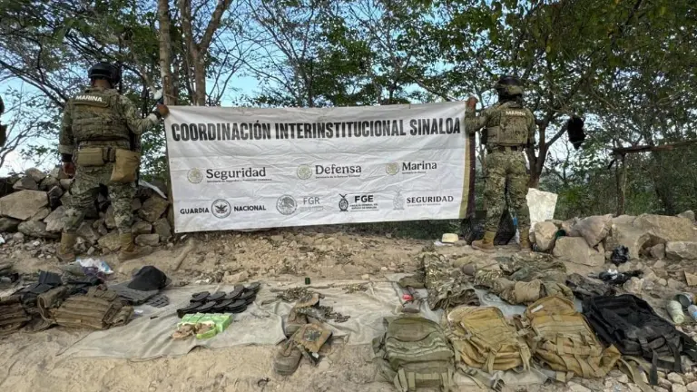 Elementos de la Marina aseguraron un arma larga, más de 700 cartuchos, cargadores y equipo táctico.