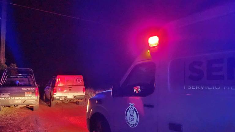 El cuerpo fue localizado en un camino de terracería qué se encuentra próximo a una zona de múltiples campestres.