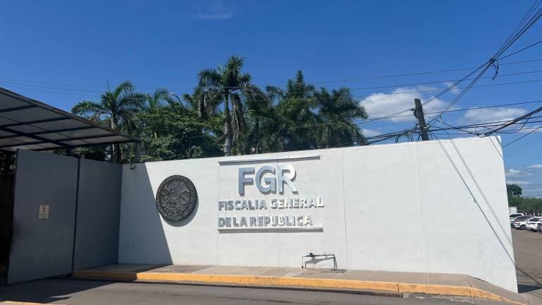 La FGR presentó ante jueces a cinco personas en distintos procesos por delitos federales en Sinaloa.