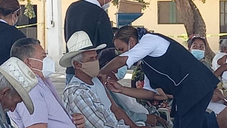 Escuinapa pretende vacunar en dos días a mil 600 adultos mayores contra el Covid-19: Montes