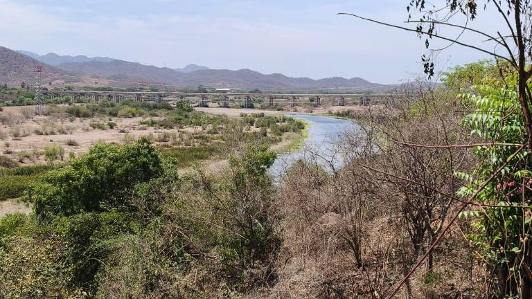 Piden evitar el río Baluarte por desfogue de la presa Santa María.