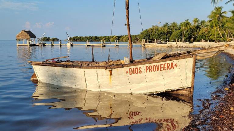 En este velero r´stico llegaron 23 cubanos a Florida
