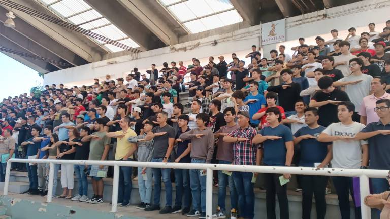 En la cancha Germán Evers se llevó a cabo este domingo el Sorteo del Servicio Militar Nacional “Clase 2007 y Remisos”.