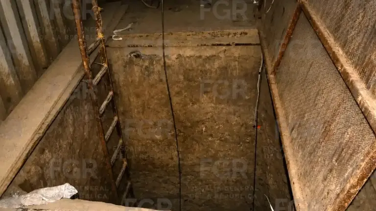Un túnel utilizado para el huachicol fue asegurado en Santa Catarina, Nuevo León.