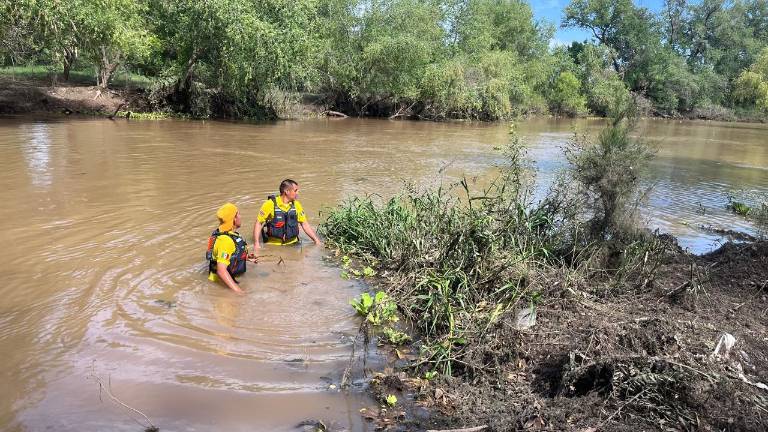 Elementos de Protección Civil realizaron labores de búsqueda tras la desaparición de un niño de 2 años en el Río Sinaloa.