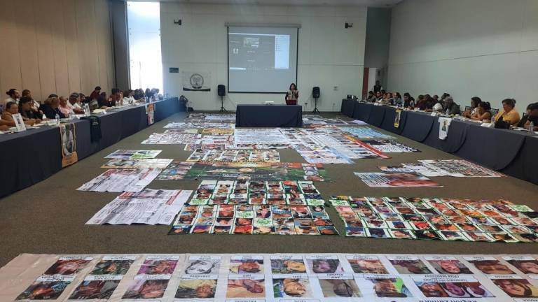 IV Reunión Regional de Colectivos de Búsqueda del Bajío, celebrada en los antiguos salones de Locomotoras de Aguascalientes.