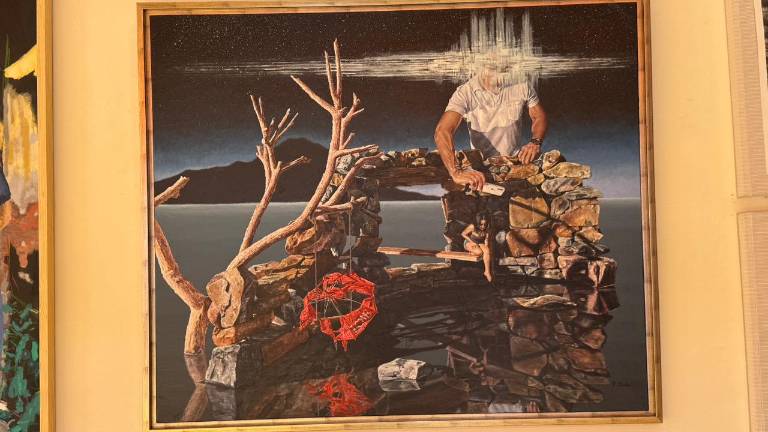 La muestra reúne propuestas contemporáneas que dialogan con la identidad, la memoria y la expresión plástica actual.