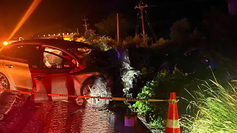 Una adulta mayor murió y tres personas resultaron heridas tras un choque en la carretera Culiacán-Los Mochis.