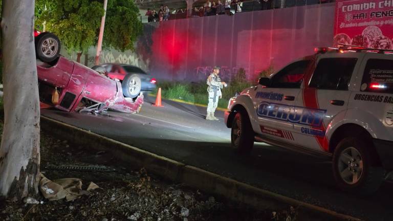 El siniestro fue reportado por el carril de sur a norte, unos metros adelante del crucero con la calle Constituyente Alberto Román.