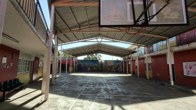 En Rosario se registró una escasa afluencia de alumnas y alumnos en escuelas de educación básica.