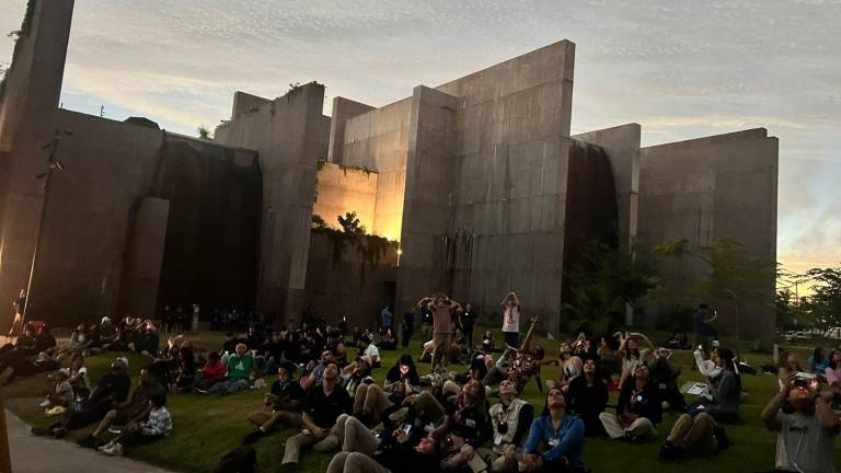 El Gran Acuario Mazatlán abrió sus puertas a la astronomía.