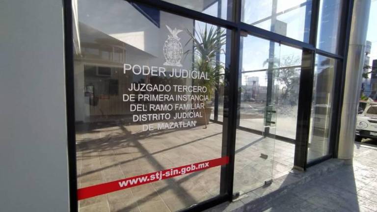 Denuncian abogados demoras e incumplimientos en juzgados civiles y familiares en Sinaloa