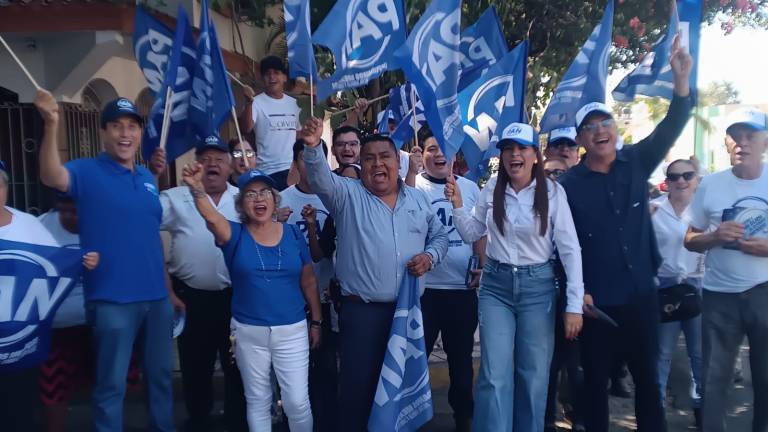 PAN recorre Mazatlán con jornada “Toca, toca”.