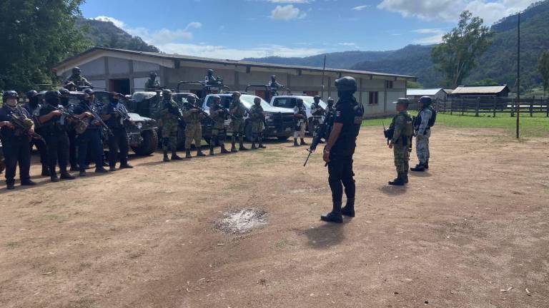 Diferentes corporaciones mantienen operativos en Huajicori, al norte de Nayarit.