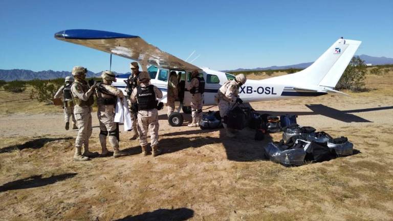 Asegura Ejército Mexicano aeronave con droga en Sonora, procedente de Culiacán