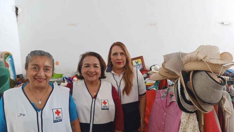 El grupo del Voluntariado estuvo recibiendo a distintos grupos de personas desde las 10:00 hasta las 14:00 horas.