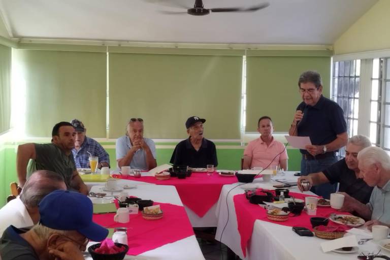 Socios honorarios suspendidos de Club Muralla piden que se restituyan sus derechos