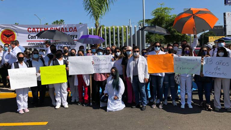 Aseguran los manifestantes que seguirán en protesta, seguirán haciendo presión y tomarán más hospitales de no recibir una respuesta positiva del nuevo Gobernador.