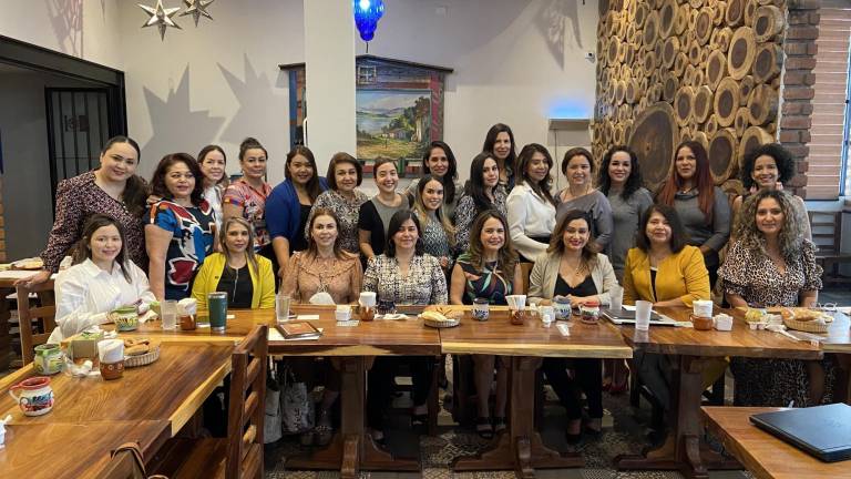 La Asociación Mexicana de Mujeres Jefas de Empresa tuvo su sesión mensual.