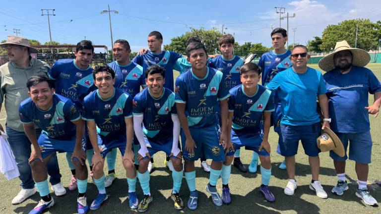 Mazatlán FM - Chonitos empata con Camaroneros y se lleva el punto extra.