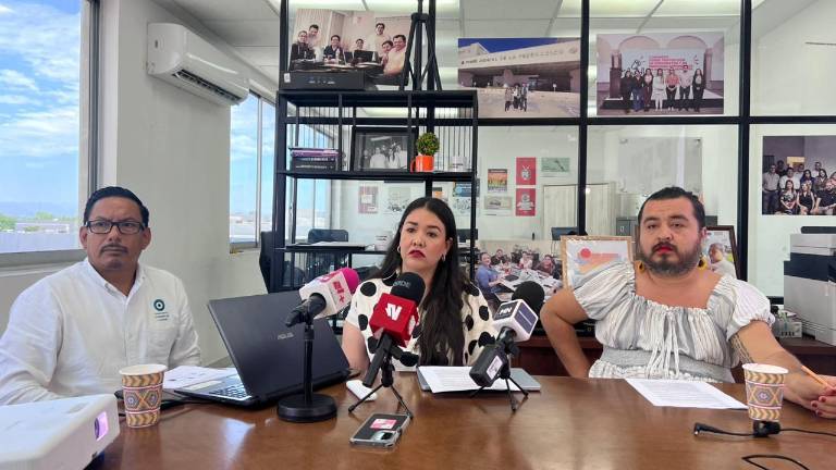 Representantes de organizaciones civiles señalan que la Ley de Transparencia presentada ante el Congreso del Estado protegería a ex funcionarios.