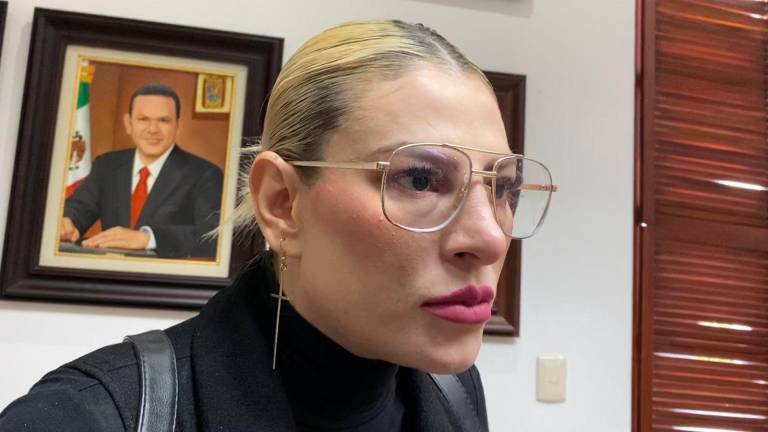 Elisa Serrano Carreón invitó a padres y madres a fomentar el diálogo en sus hogares.