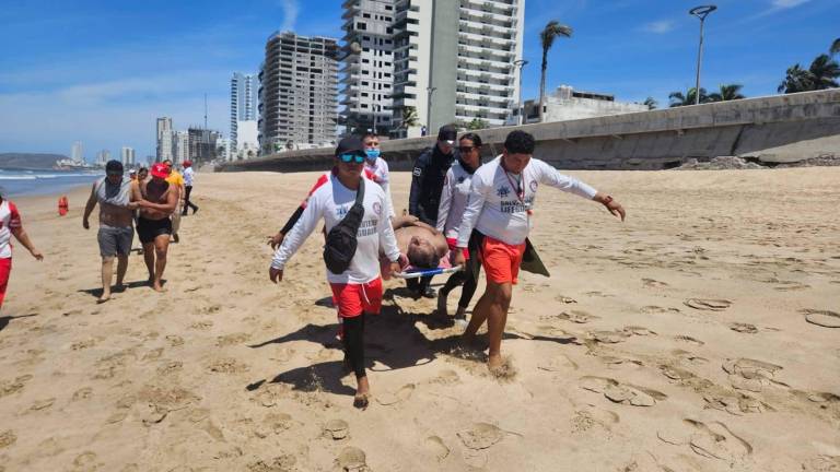 El Escuadrón de Salvamento Acuático de Mazatlán realizó un total de tres rescates a bañistas en distintas playas del puerto.