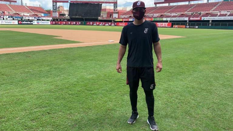 Emmanuel Ávila fue la novedad en el campamento de los guindas.