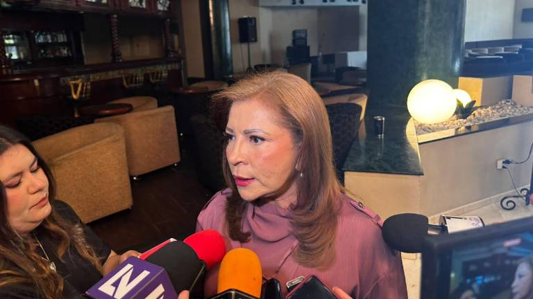 Gloria Himelda Félix Niebla, Secretaria de Educación, habla del uso de celulares en escuelas de Sinaloa.