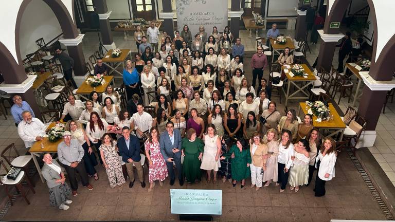 Ammje Culiacán homenajea a Martha Georgina Orozco, pionera del liderazgo femenino.