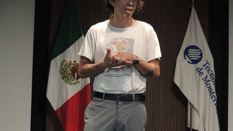 Rod Ugalde comparte una charla en el Tec de Monterrey.