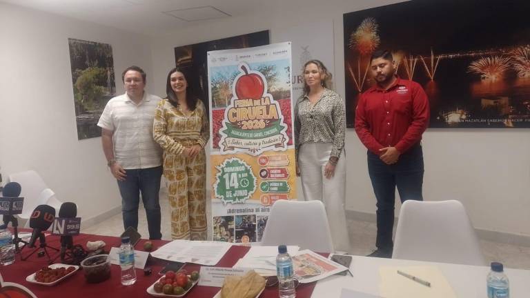Autoridades de Turismo y Cultura presentaron los detalles de la Feria de la Ciruela 2026.