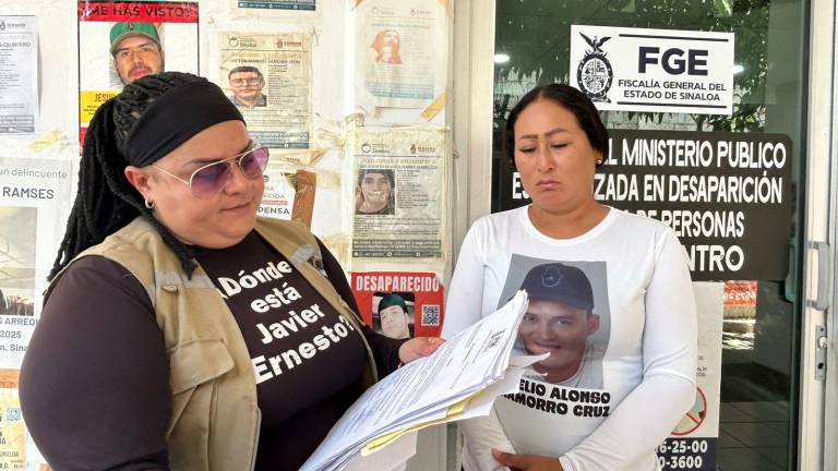 La lideresa del colectivo Madres en Lucha por tu Regreso a Casa, Reynalda Pulido Chavira, denuncia retrasos en las búsquedas de desaparecidos en Sinaloa.
