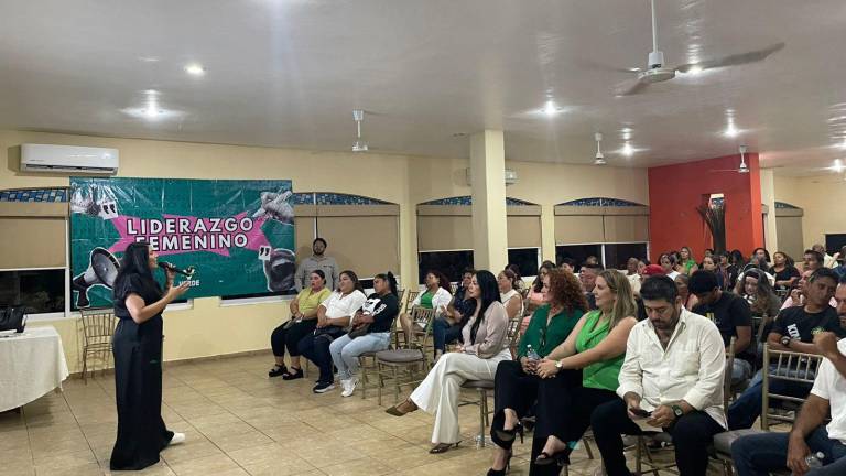 Lucía García Arámburo compartió estrategias para fortalecer la participación de mujeres en espacios públicos.