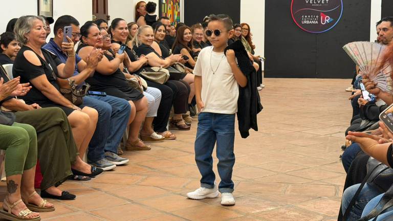 El Fashion Show 2026 reunió a niñas, niños y jóvenes en una jornada dedicada al talento y la creatividad.