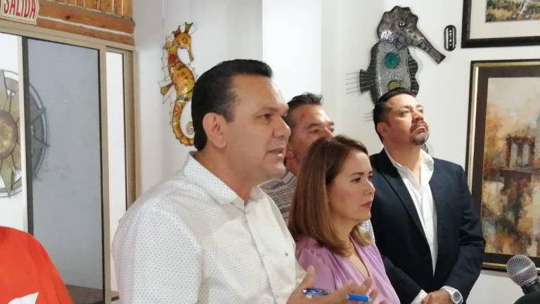 Sergio Torres señaló que el gobernador disfruta de remover funcionarios