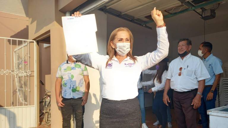 Recibe Blanca Esthela García la constancia como virtual Presidenta Municipal de Escuinapa