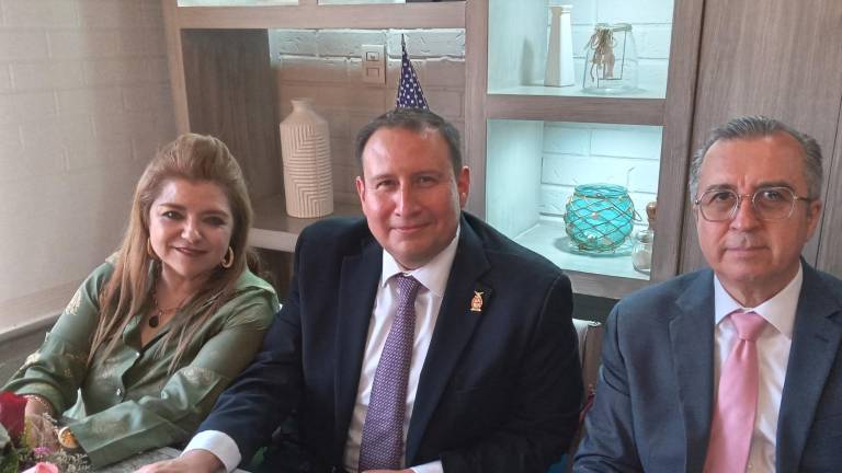 Ana Karina Gutiérrez, Iván Chávez y Jironovo Montoya.