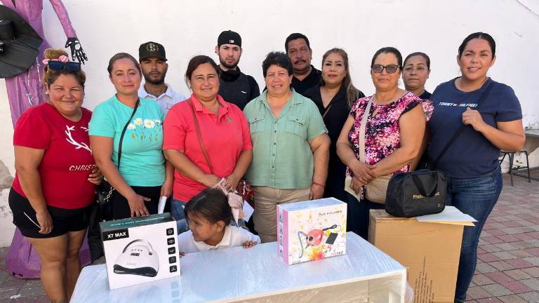 Los beneficiados recibieron equipamiento profesional.