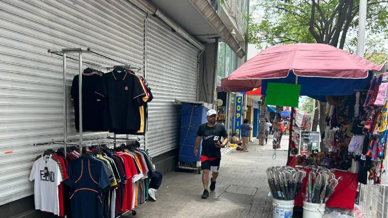 Durante los festejos por el Día del Padre, comerciantes de Culiacán reportan un incremento de apenas 10 por ciento en la venta de obsequios.
