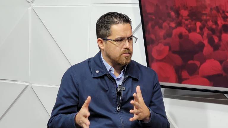 Cuitláhuac González detalló que desde el primer año de Rocha Moya, basificaron a 500 trabajadores, y 500 más en el segundo año.