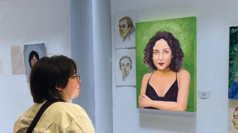 Las obras son resultado del Taller de pintura “El rostro en pintura, del dibujo básico a la expresión en óleo”.