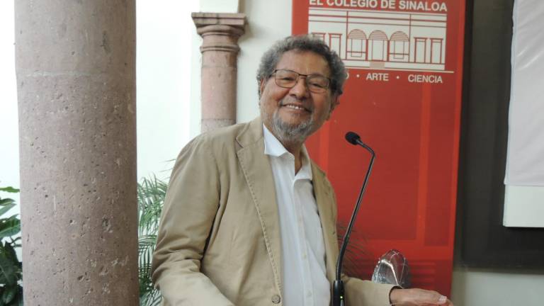Premian la trayectoria de Martha Alicia Araujo, en el periodismo