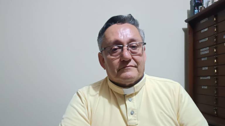 El Padre José Luis González anunció las actividades que se desarrollarán del 3 al 13 de mayo en el recinto.