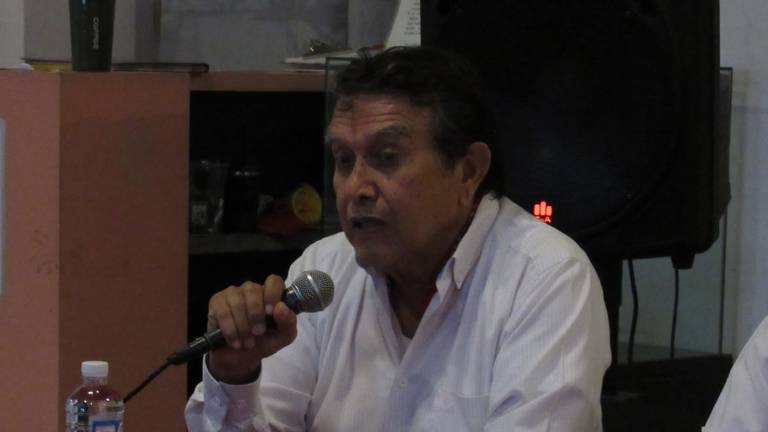 Nicolás Vidales Soto presentó este viernes en Mazatlán su obra sobre la peste bubónica en el puerto.