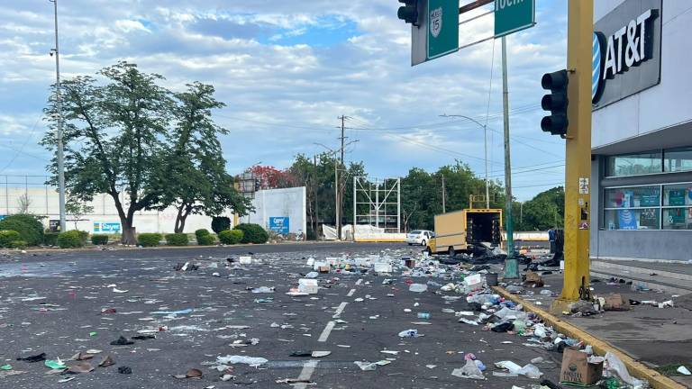El Gobierno de Culiacán informó que fueron retiradas 6 toneladas de basura en la Glorieta “La Canasta”, tras el juego de futbol de México en el Mundial.