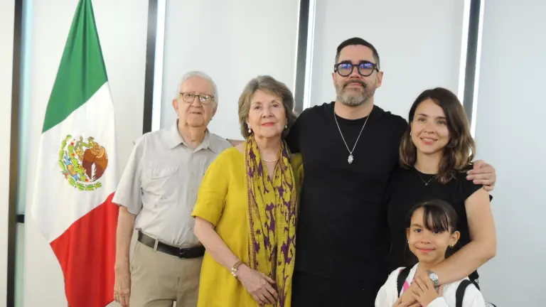 Señala Adrián Espinoza que la Inteligencia Artificial viene a sumar, no a reemplazar